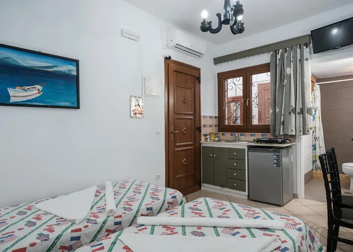 ειρήνη στούντιος *